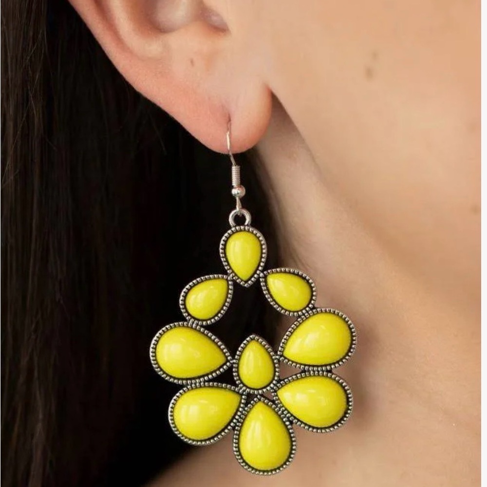 Yellow Floral Drop Earrings – Women's Fashion Jewelry